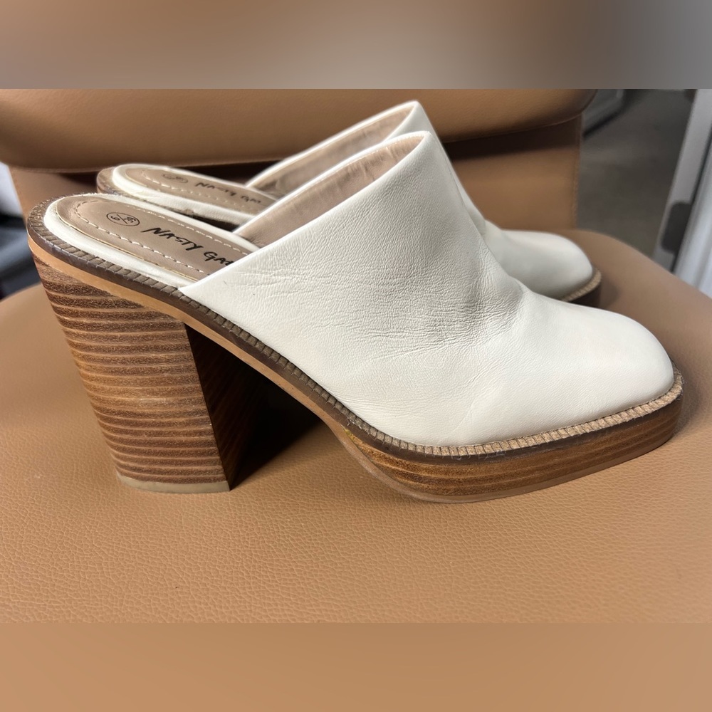 Nasty Gal Chunky Mules Sandals Sz 6